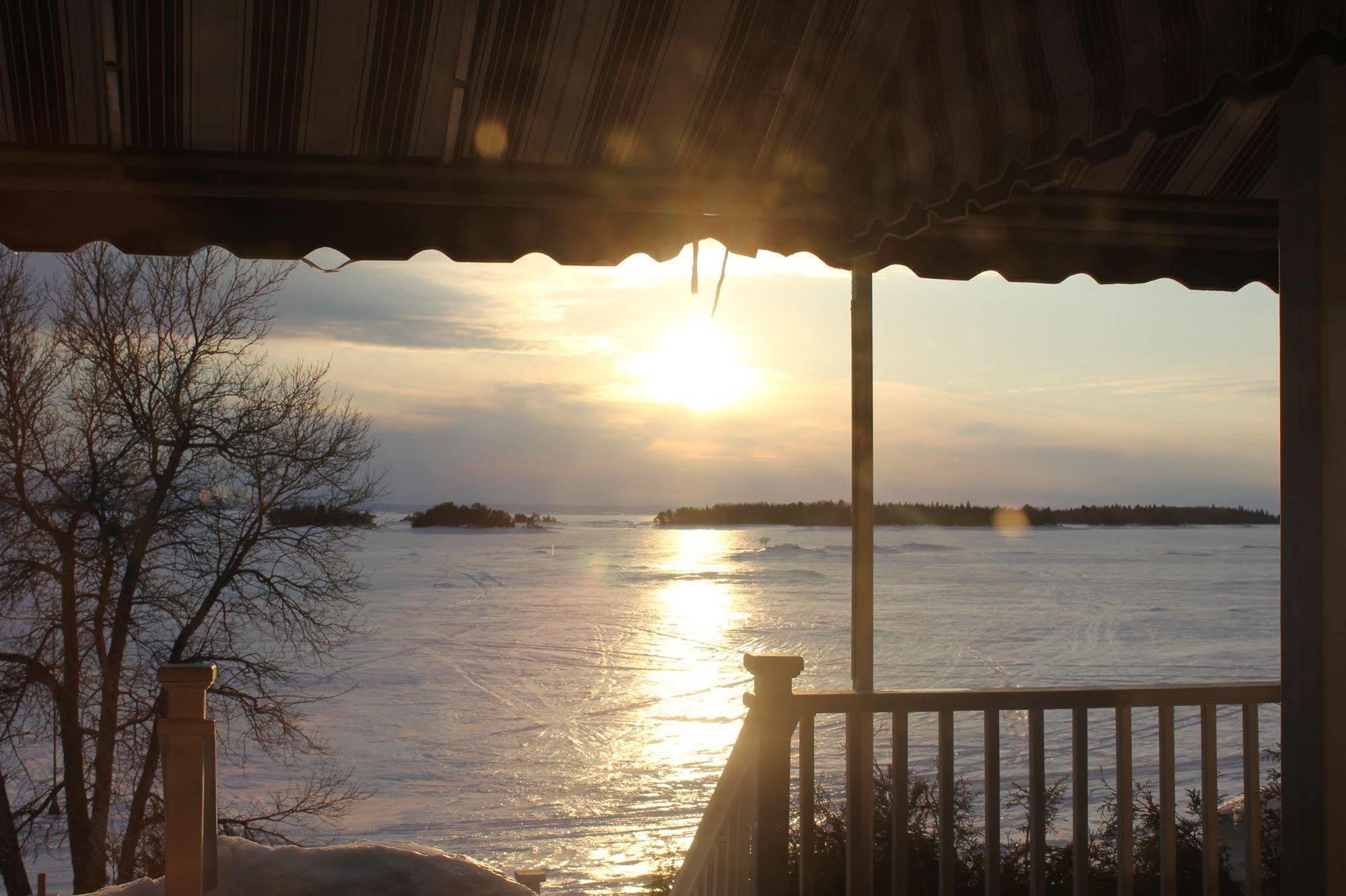 Auberge Des Iles Saint Gedeon Ngoại thất bức ảnh